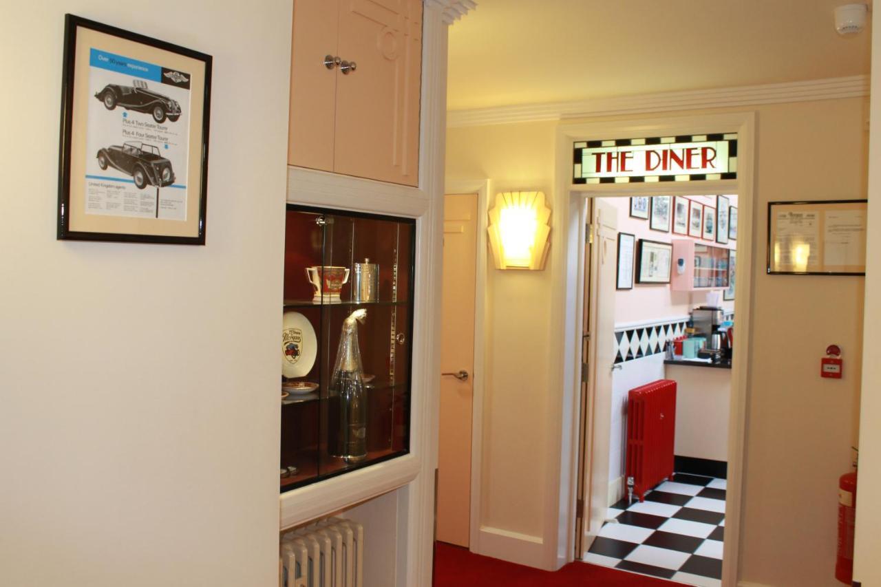 The Pitstop Little Hallingbury  Luaran gambar